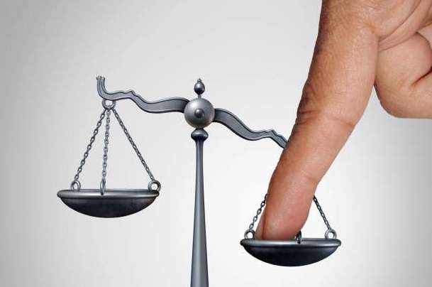 Los comisarios de averías piden mejores tarifas y defienden su especificidad frente a los peritos